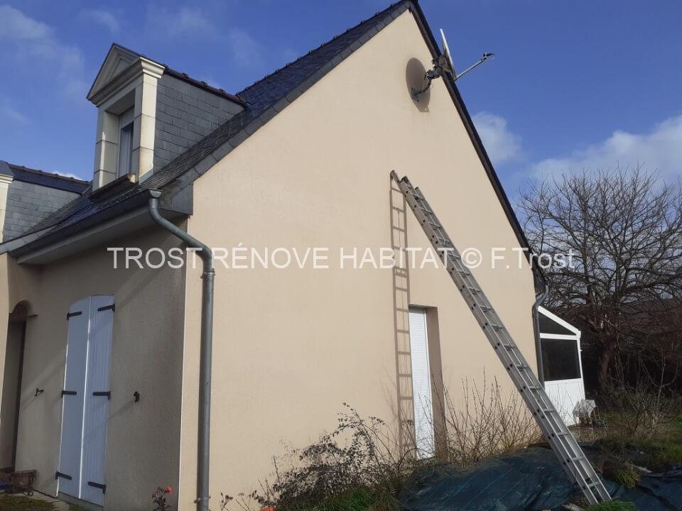 Après le nettoyage de la façade pignon à Sainte-Gemmes-sur-Loire
